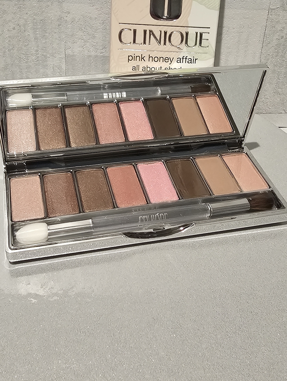 Pink Honey Affair - Clinique All About Shadow Palette, 0.31oz/8.9g, New In Box - Picture 2 of 7